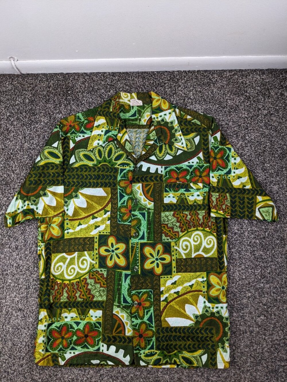 VTG Barefoot In Paradise Hawaiian Tiki Aloha Shirt Hawaii Cotton Sz M 60s 70s
